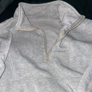 Gray Cropped Pullover. Perfectly Cozy